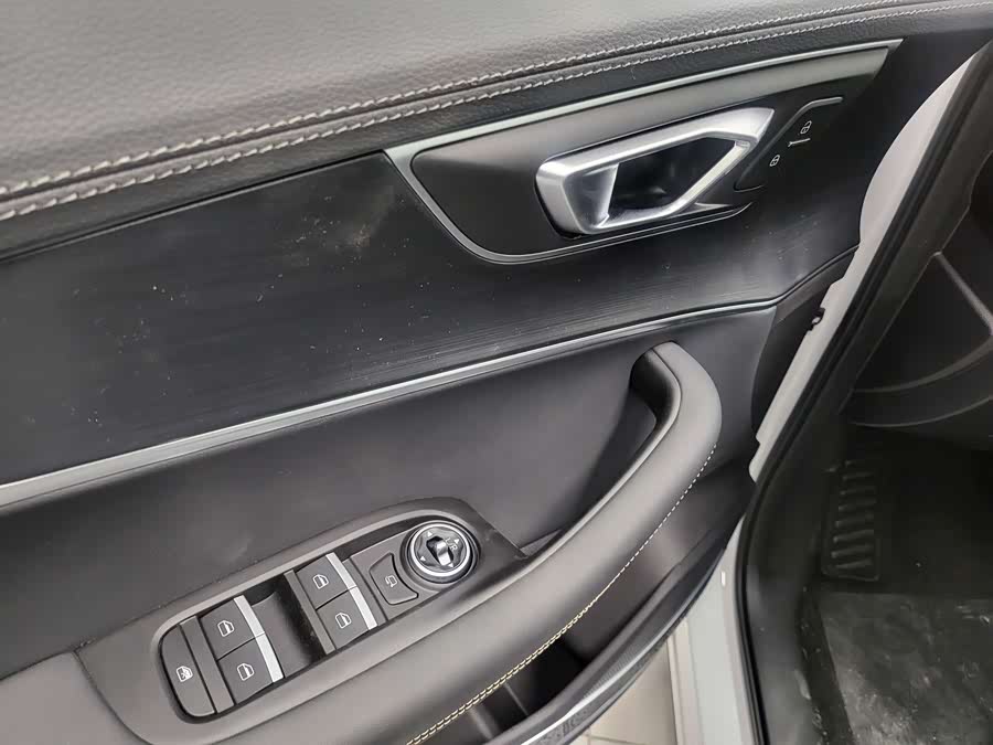 Chery Tiggo 8 immagine di auto #10