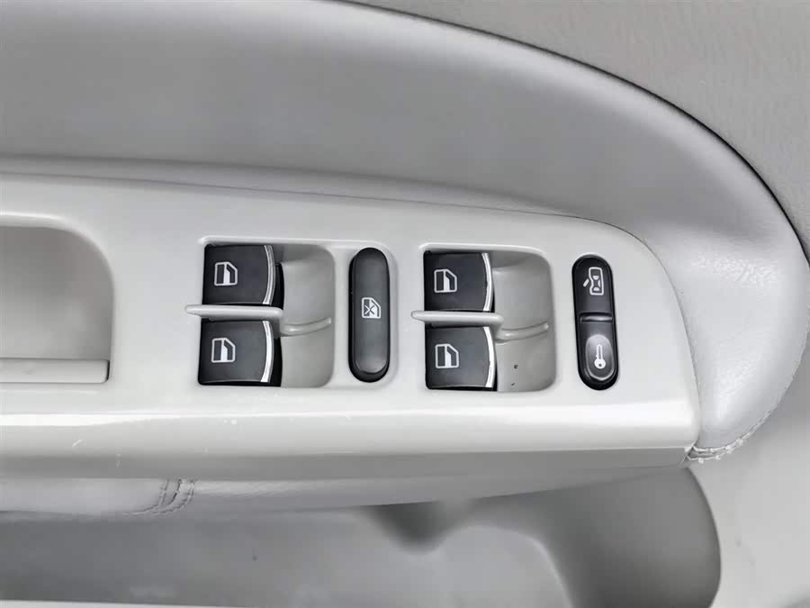 Volkswagen Bora 2011 immagine di auto #10