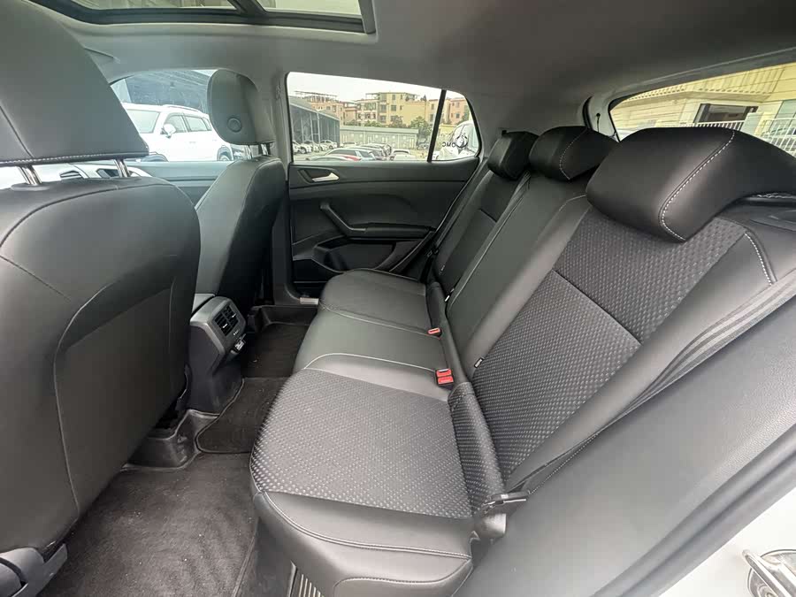 Volkswagen Tacqua 2022 car image #10