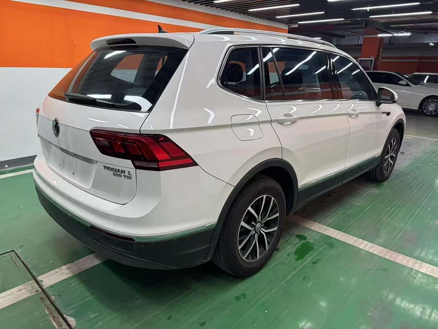 Volkswagen Tiguan L 2019 car image #10