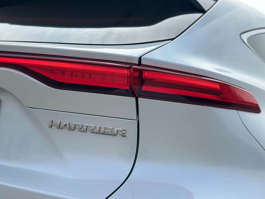 Toyota Harrier 2023 immagine di auto #10