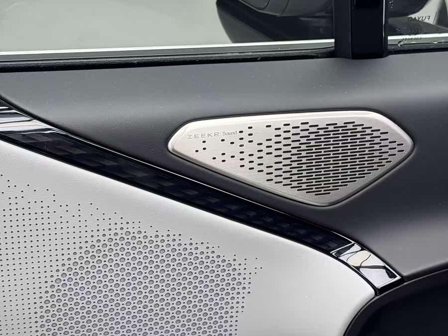 极氪 极氪007 2024 汽车图片 #10