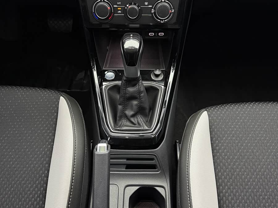 Volkswagen Tacqua 2021 car image #10