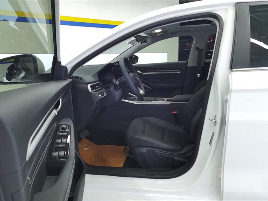 GEELY Emgrand 2023 car image #10