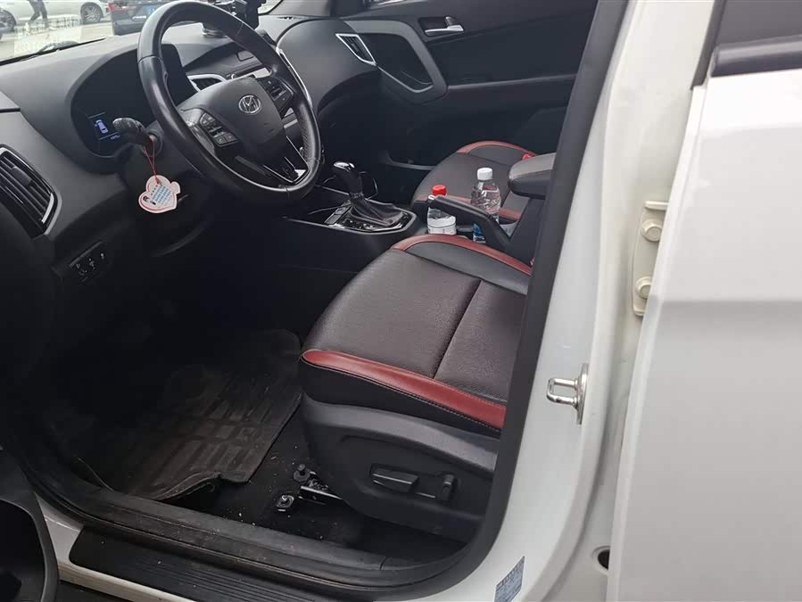 Hyundai ix25 2018 car image #10