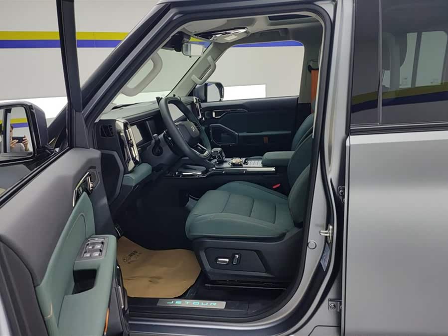 Jetour Traveller 2024 car image #10