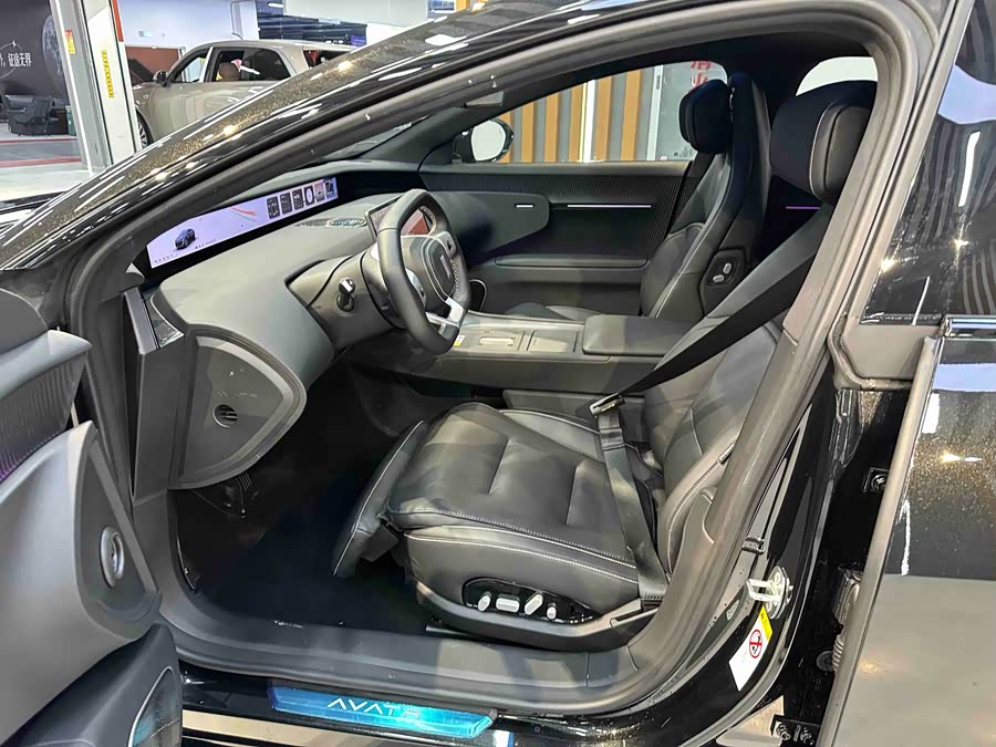 Avatr 12 2024 car image #10