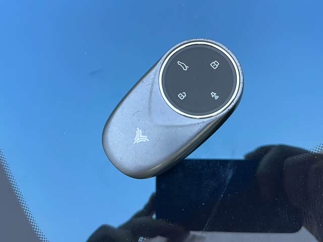 哪吒汽车 哪吒S猎装 2025 汽车图片 #10