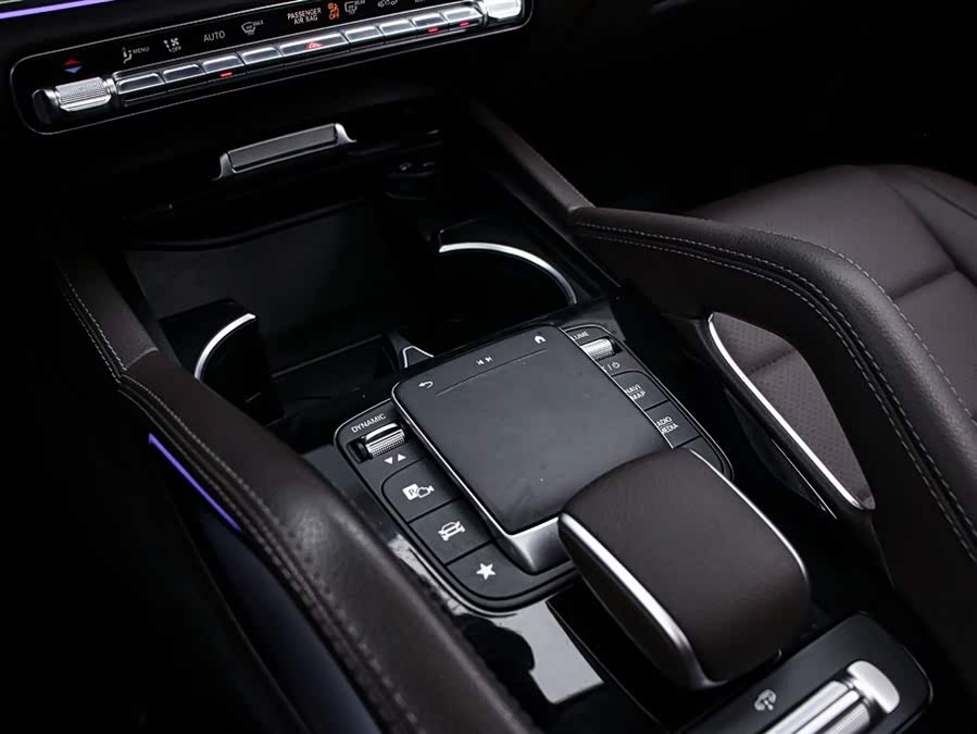 Mercedes-Benz GLE Class 2022 car image #10