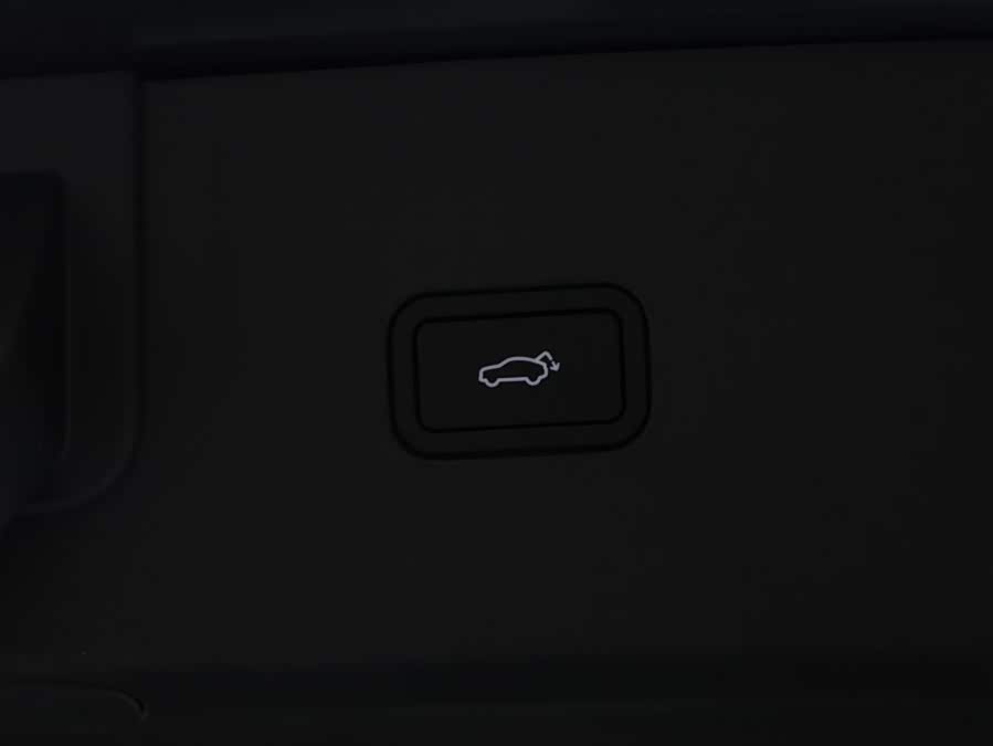 Lynk & Co 08 EM-P 2025 car image #10