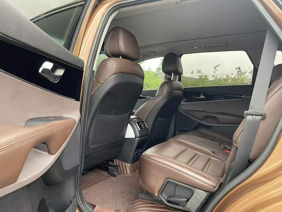 Kia Sorento 2015 car image #10