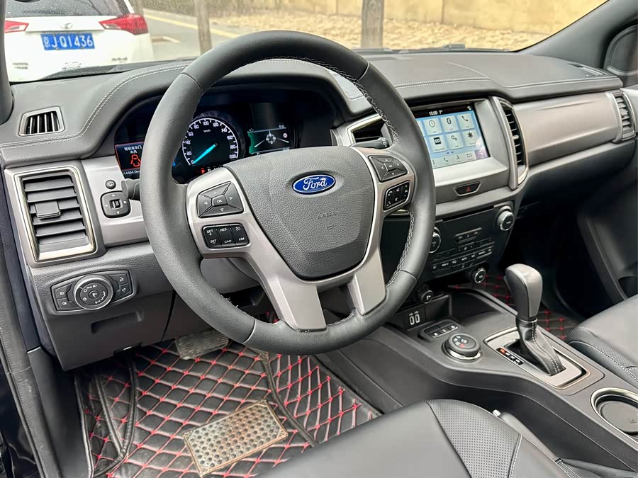 Ford Everest 2019 car image #10