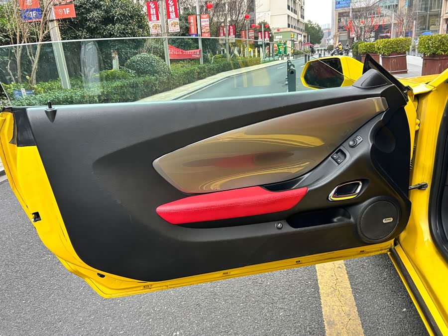 Chevrolet Camaro 2011 car image #10