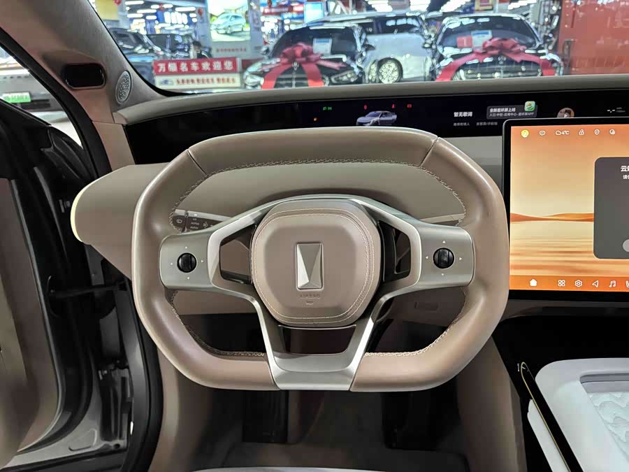 Avatr 07 2024 car image #10