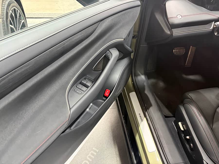 MI SU7 2025 car image #10