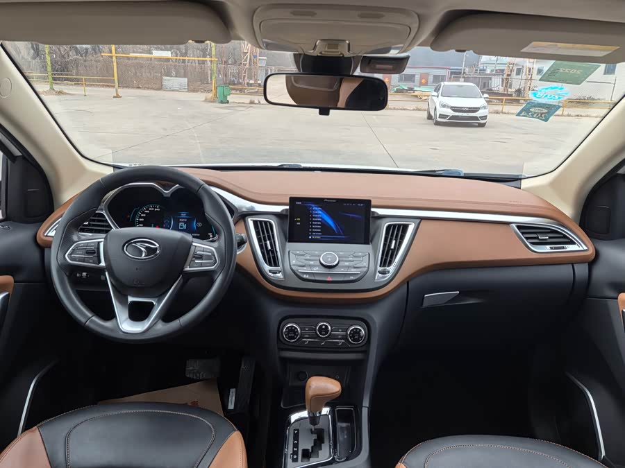 Soueast DX7 2016 car image #10