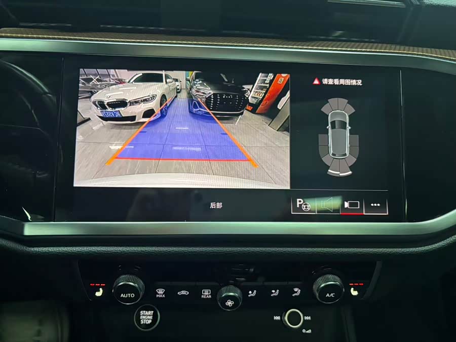 Audi Q3 2021 car image #10