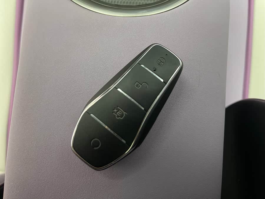 BYD Dolphin 2022 صورة سيارة #10