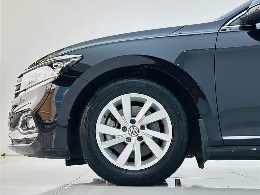 Volkswagen Passat 2020 изображение автомобиля #10