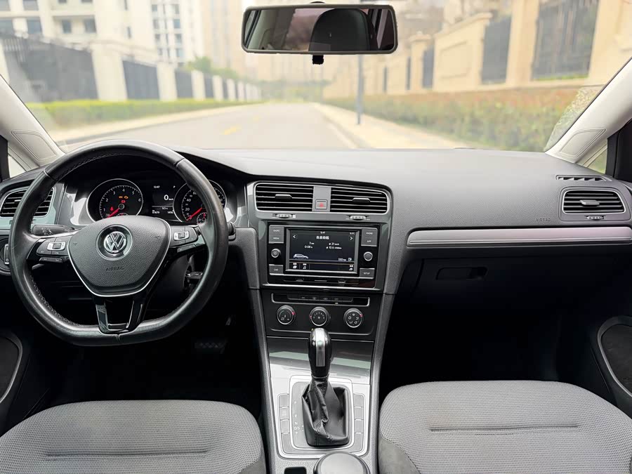 Volkswagen Golf 2018 #10 Volkswagen Golf 2018 car image #10