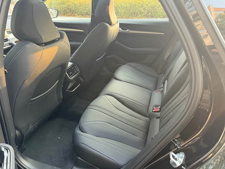 GEELY Preface 2025 image de voiture #10