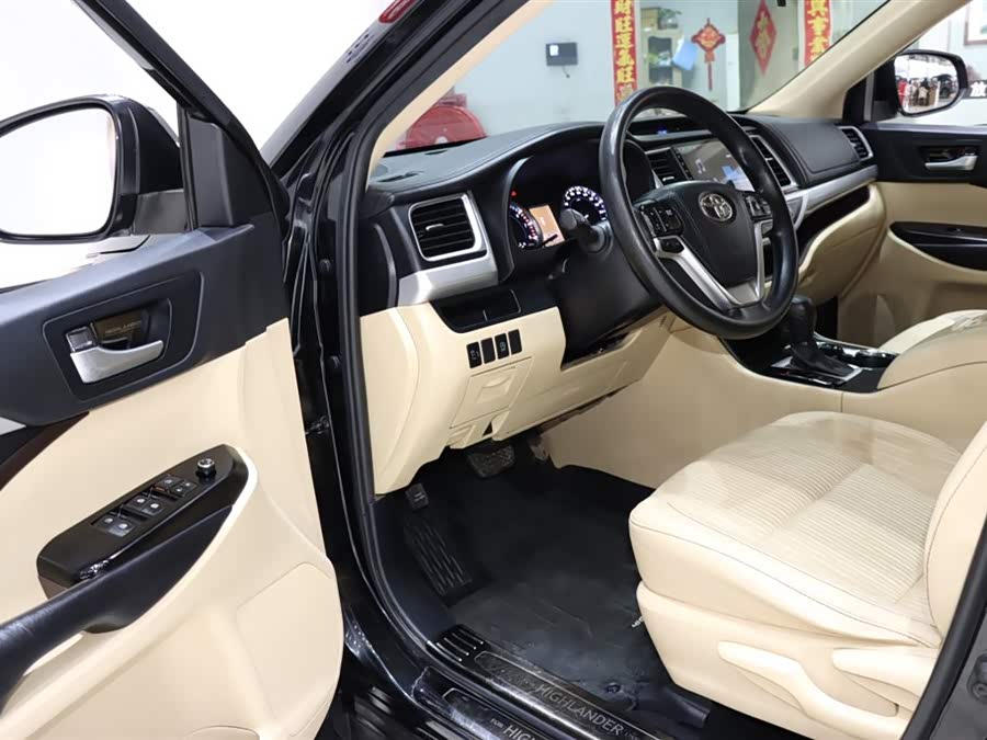 Toyota Highlander 2021 car image #10