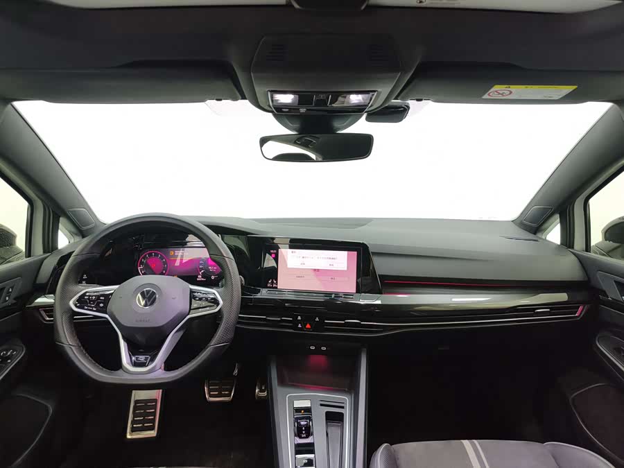 Volkswagen Golf 2022 car image #10