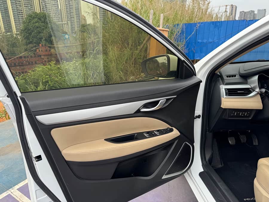 GEELY Emgrand 2019 car image #10