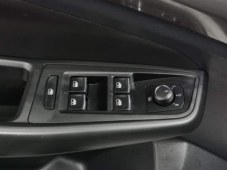 Volkswagen Bora 2019 immagine di auto #10