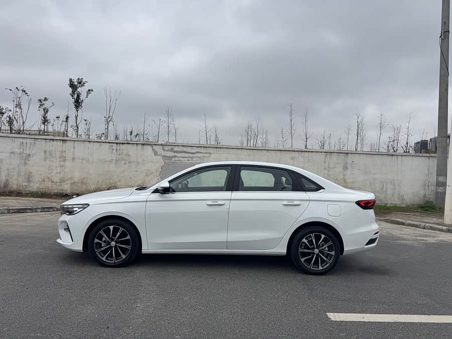 GEELY Emgrand 2022 car image #10