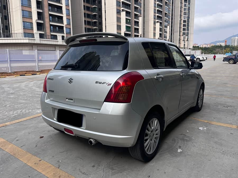 铃木 雨燕 2010 汽车图片 #10