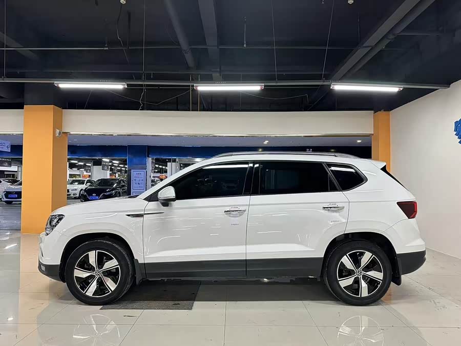Volkswagen Tharu 2021 car image #10