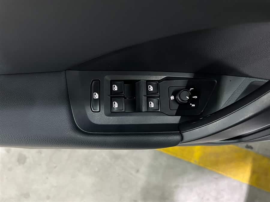 Volkswagen Tharu 2022 #10 Volkswagen Tharu 2022 car image #10