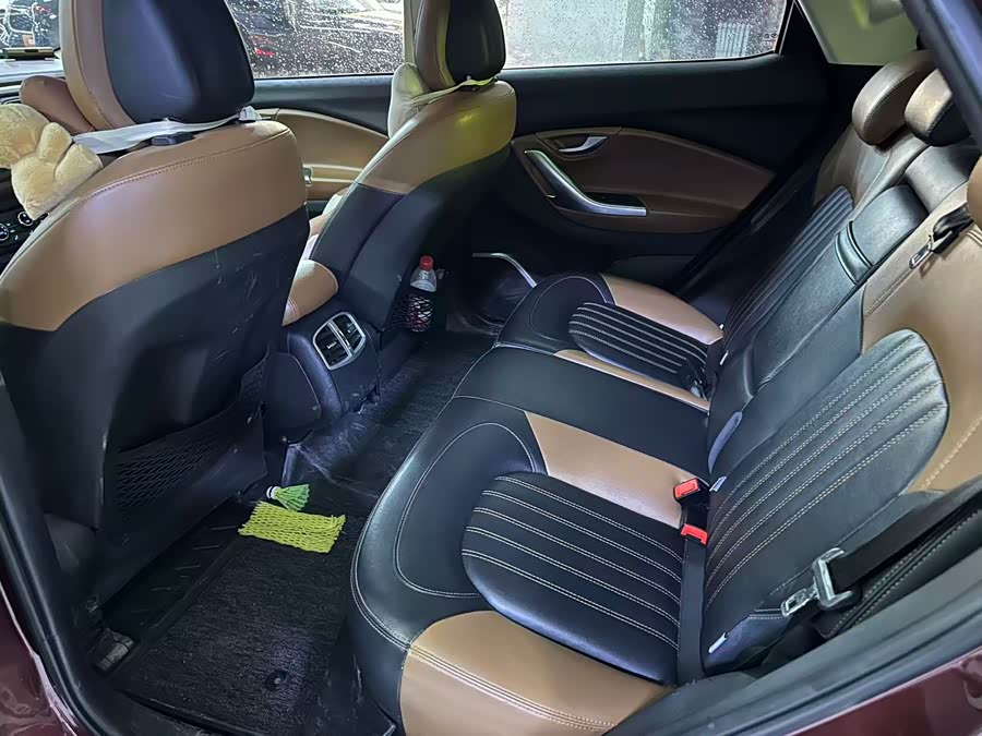 Soueast DX7 2016 car image #10