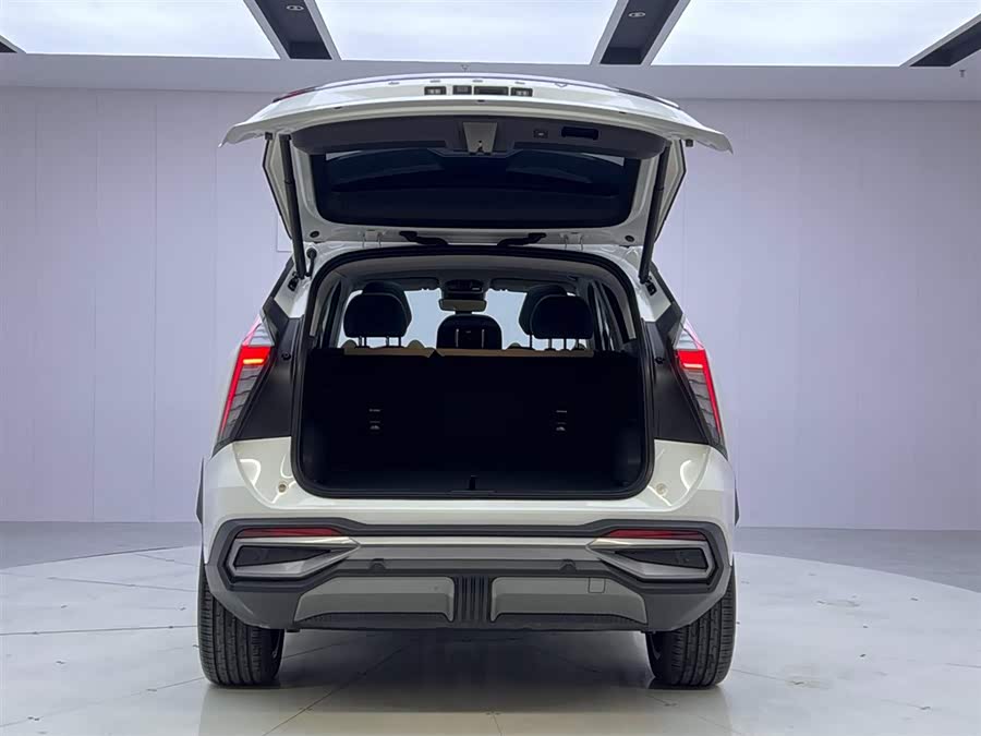GEELY Boyue L 2023 car image #10