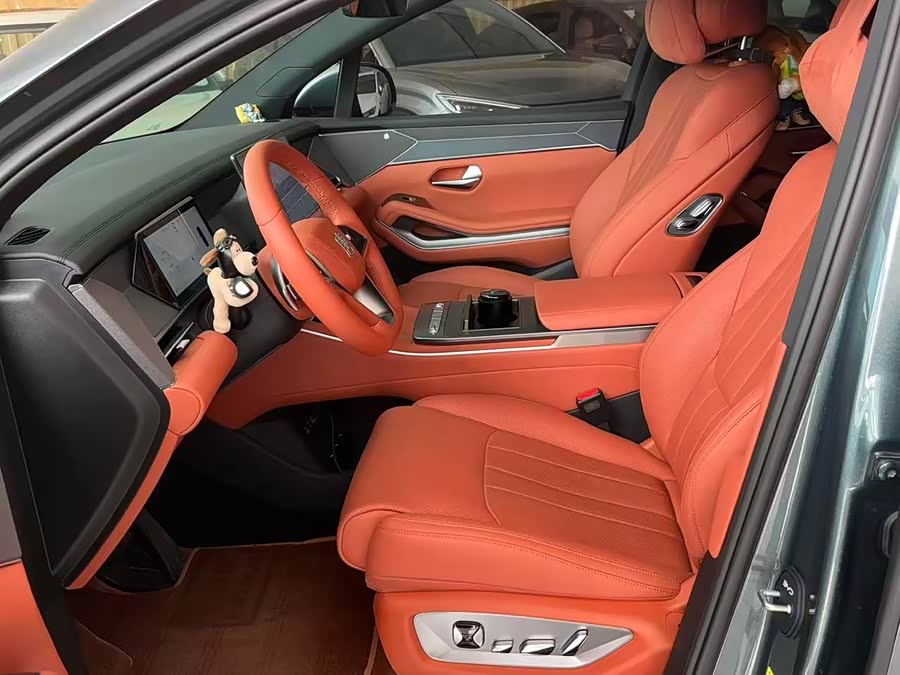 BYD Tang L 2025 immagine di auto #10