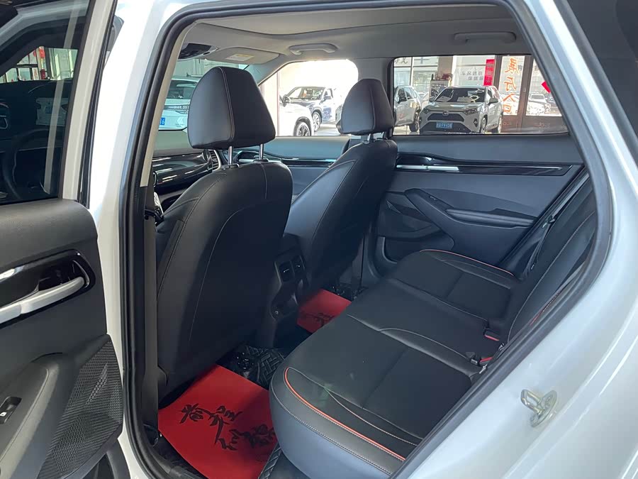 Kia Seltos 2023 imagen de coche #10