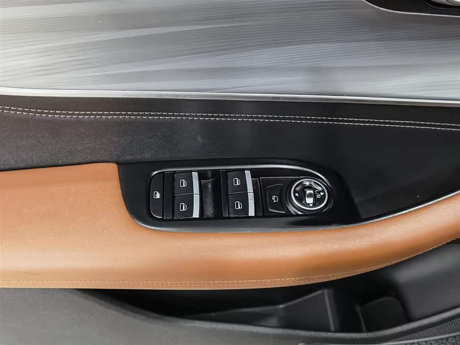 Chery Tiggo 8 Plus 2021 immagine di auto #10