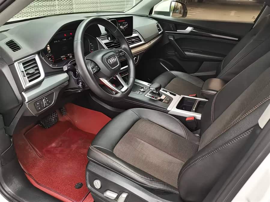 Audi Q5L 2019 car image #10