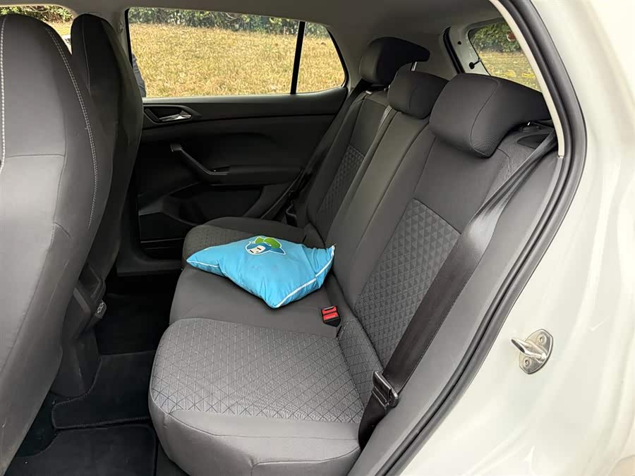 Volkswagen T-Cross 2021 car image #10