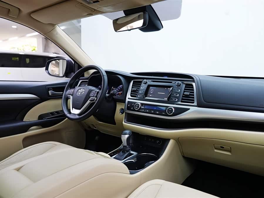 Toyota Highlander 2018 image de voiture #10