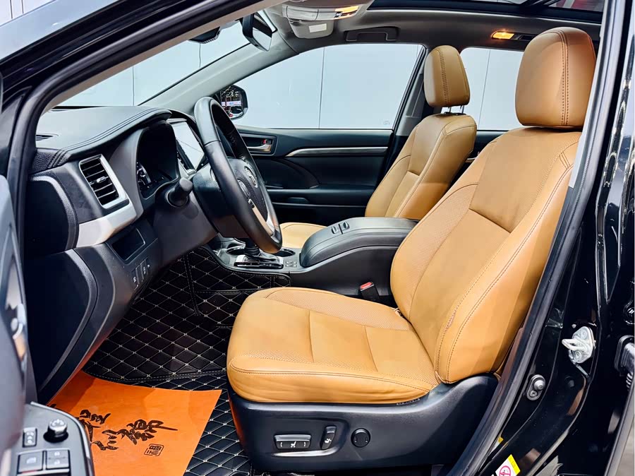 Toyota Highlander 2020 car image #10