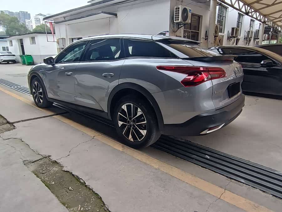 Citroen C5 X 2024 car image #10