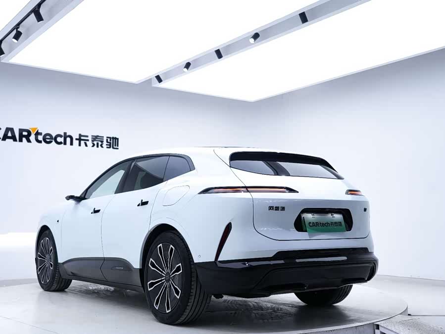 Avatr 07 2025 car image #10