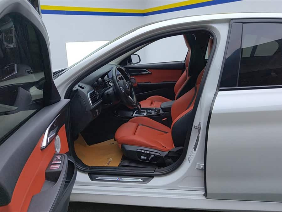 BMW 1 Series 2020 car image #10