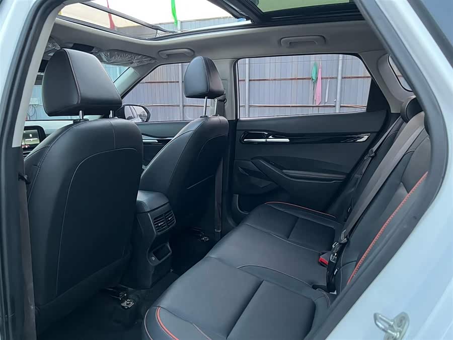 Kia Seltos 2023 imagen de coche #10