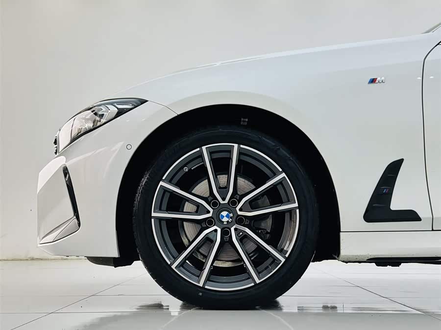 BMW 3 Series 2025 car image #10