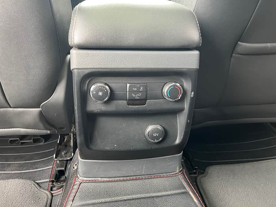 Ford Everest 2017 صورة سيارة #10