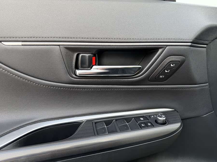 Toyota Harrier 2023 car image #10