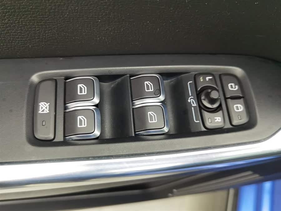 Lynk & Co 02 2019 car image #10